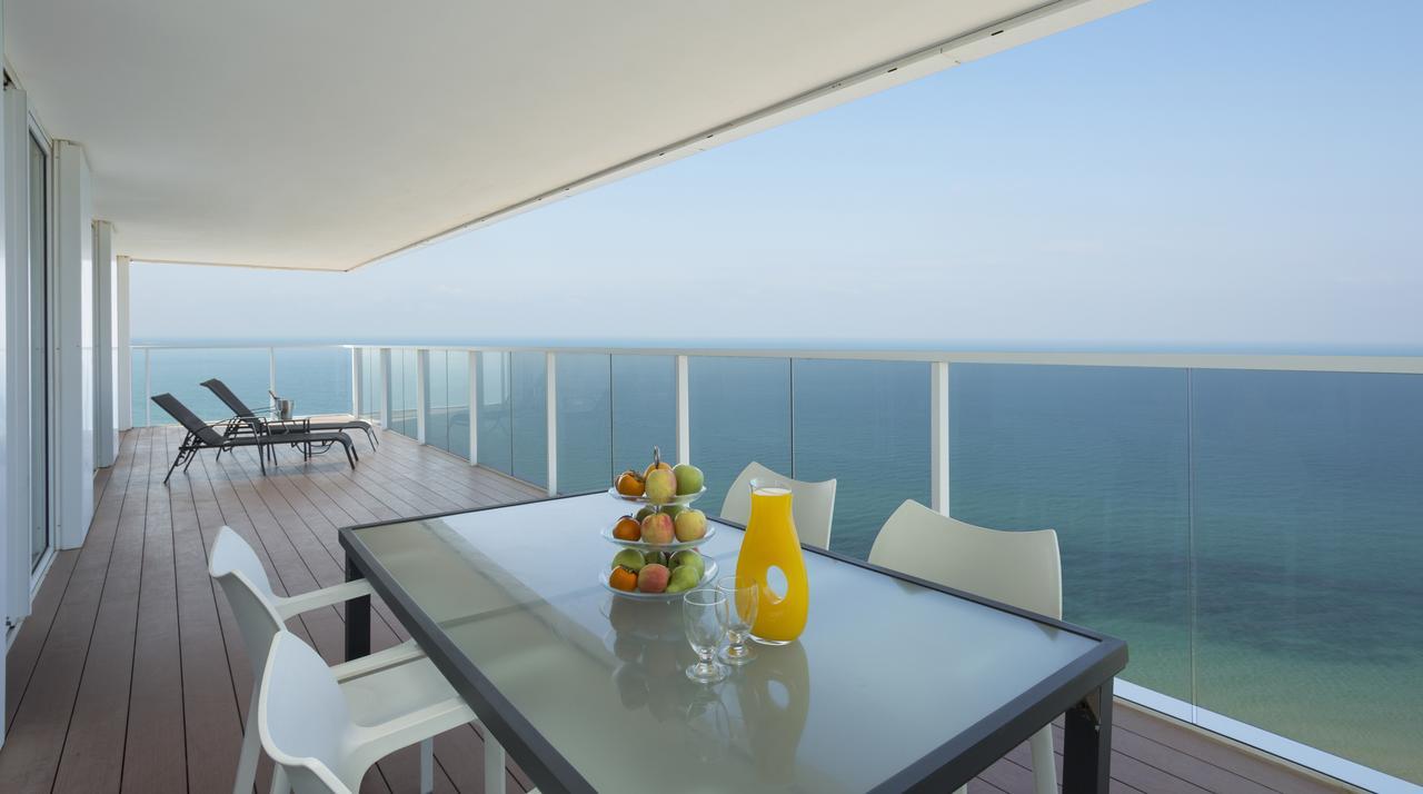 Island Luxurious Suites Hotel And Spa Netanya Exterior photo