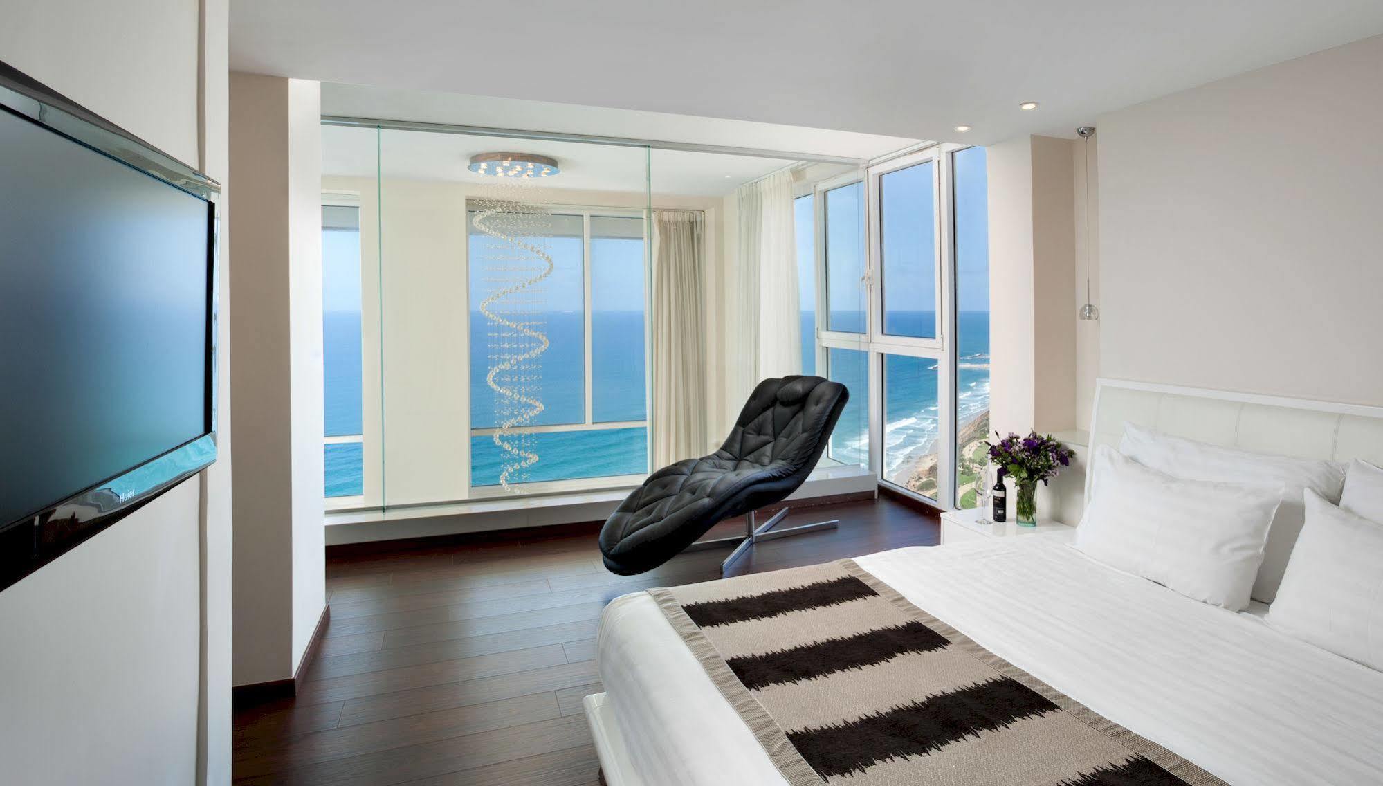 Island Luxurious Suites Hotel And Spa Netanya Exterior photo