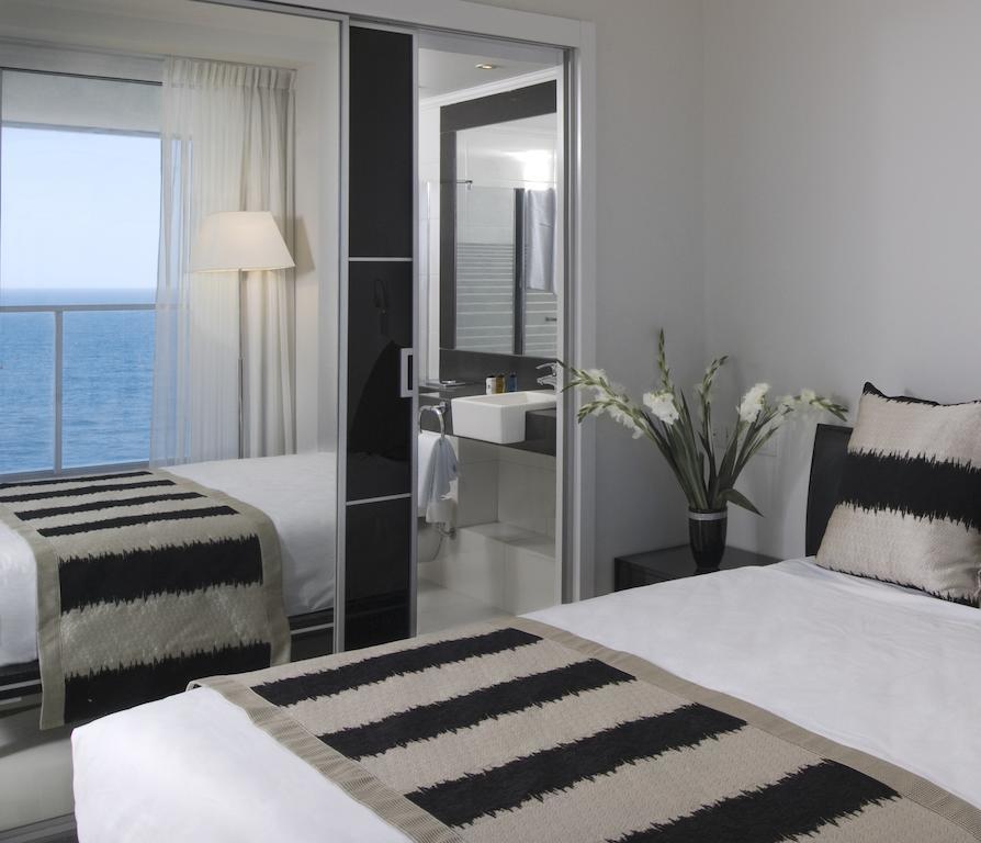 Island Luxurious Suites Hotel And Spa Netanya Room photo